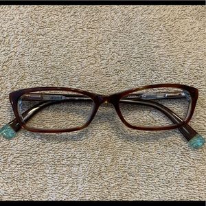 Eyeglass frame